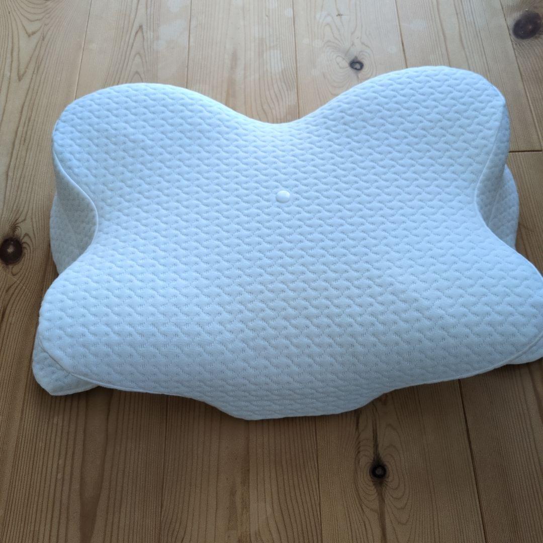 derila メモリーフォーム 波型枕 　2個