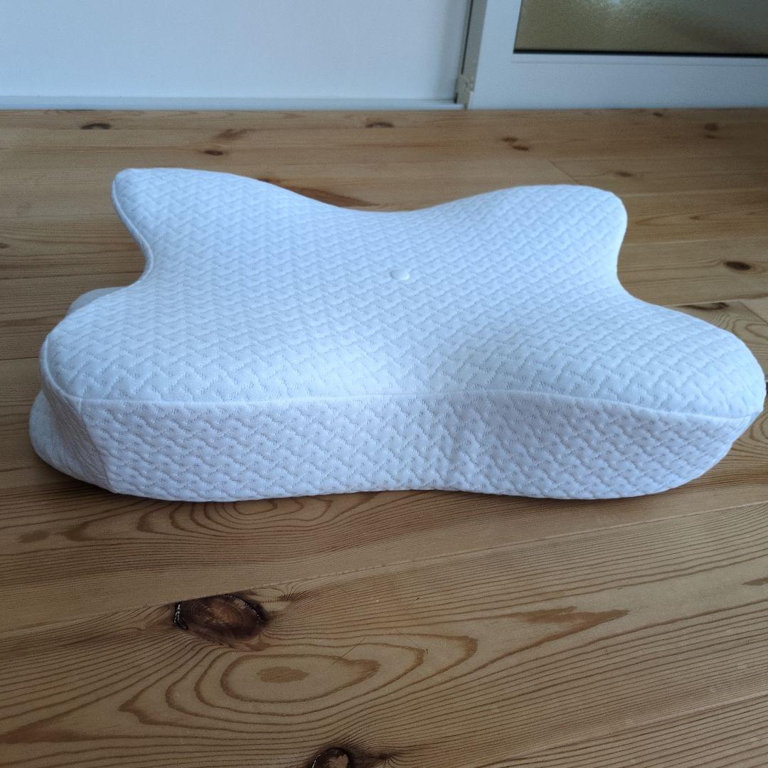 derila メモリーフォーム 波型枕 　2個