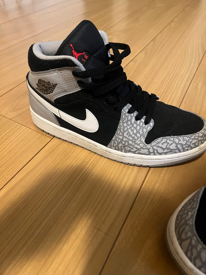 ジョーダン1 SE エレファント　トウ　26