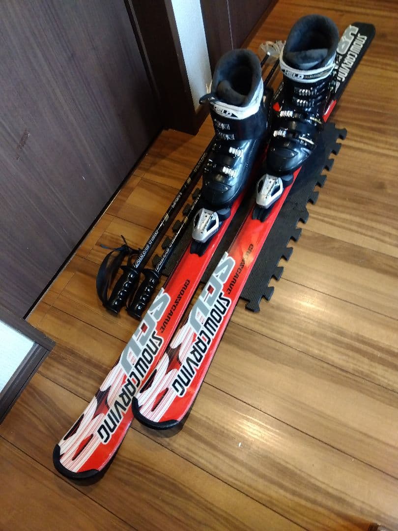 お買い得‼️CARVING/男女兼用/スキーセット・メンテ・WAX済み✔