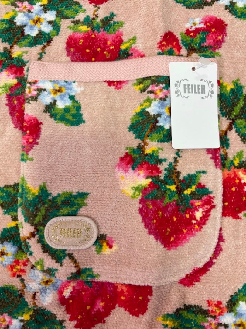 フェイラー エプロン　ストロベリーフィールド　いちご　ピンクベージュ