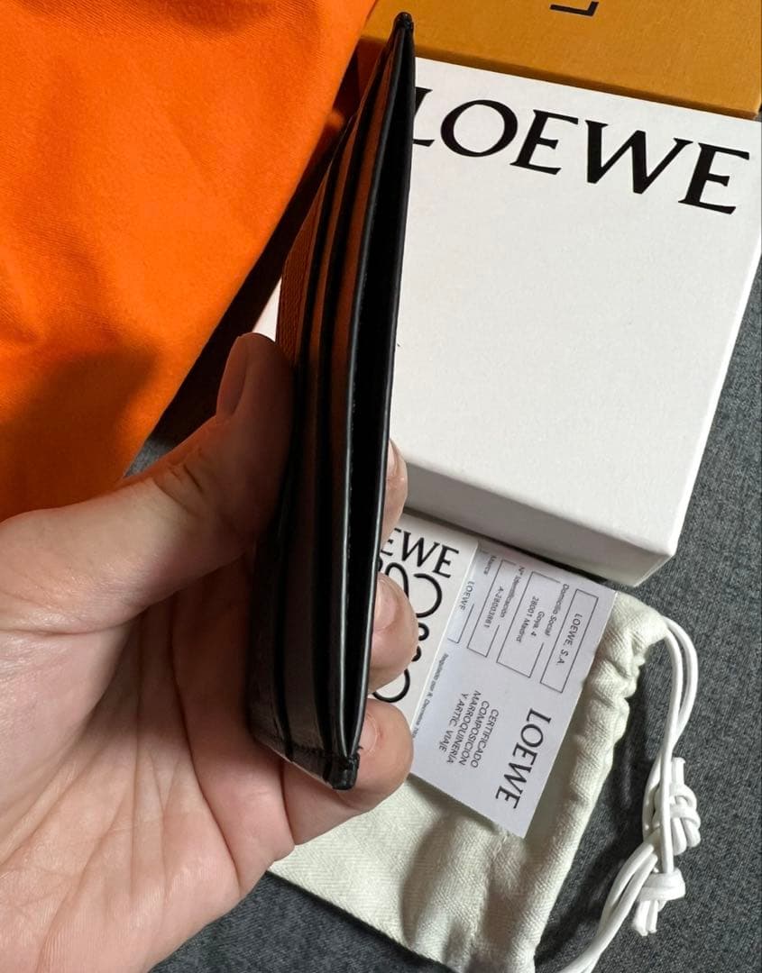 LOEWE ブラックレザ- カードケース