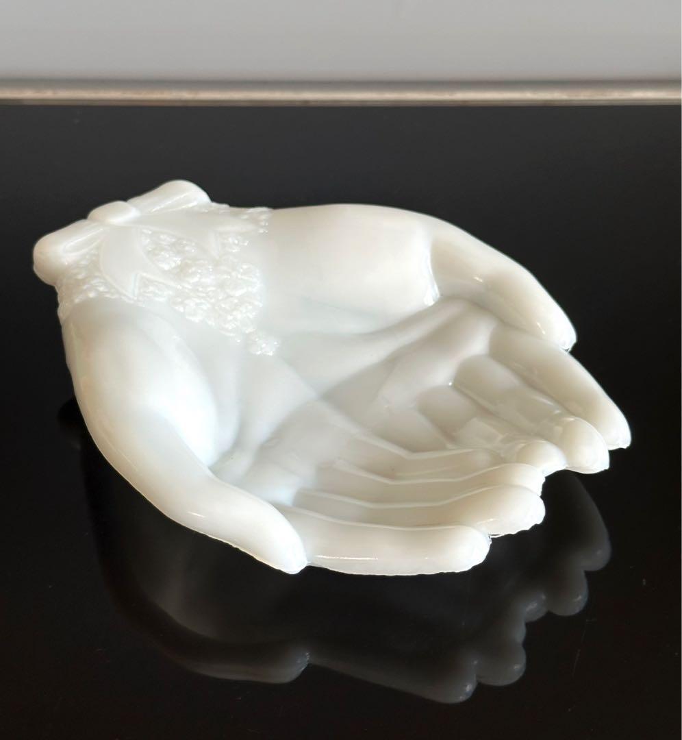 ミッドセンチュリー　ソープディッシュ　ハンドトレイ　ミルクガラス　AVON