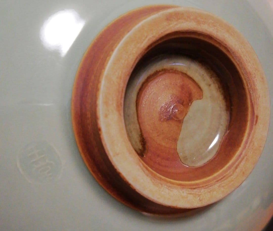 手塚玉堂作　青磁　魚文　茶碗　共箱　共布　略歴付　茶道具