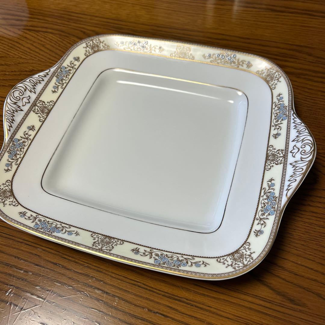 ウェッジウッドブレッド＆バタープレート　クリブデン