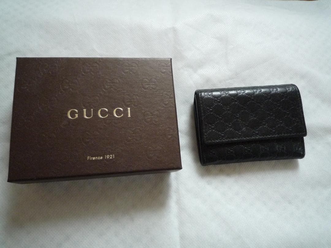 ま*き様 GUCCI ブラックレザー ケース