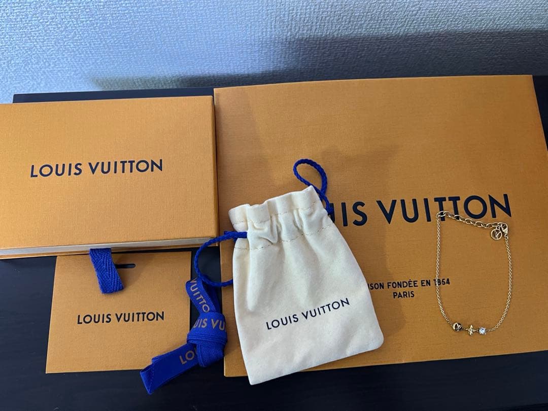LOUIS VUITTON ブレスレット・プティ ルイ