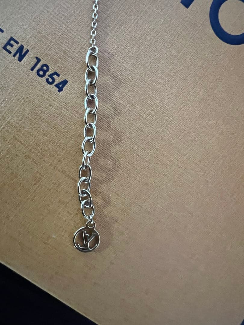 LOUIS VUITTON ブレスレット・プティ ルイ