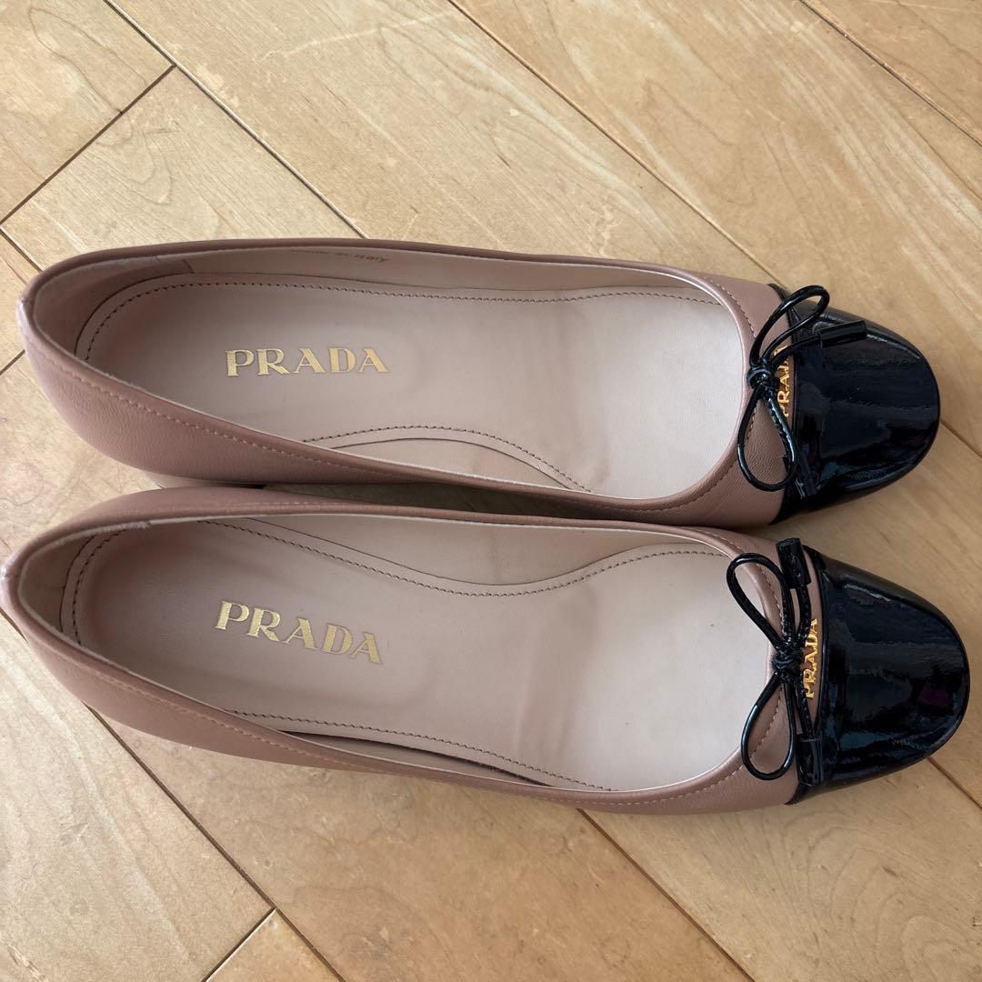 プラダパンプス