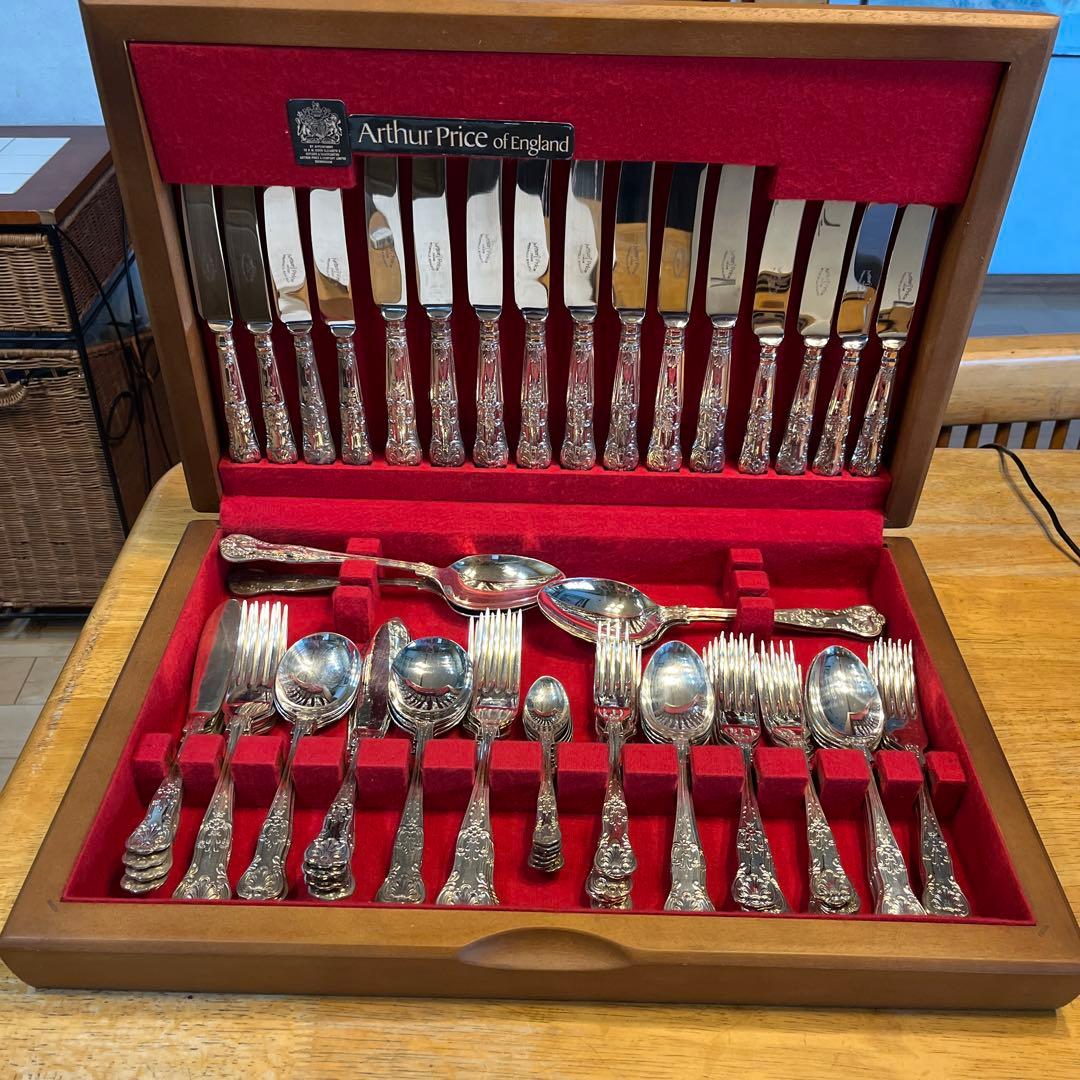 アーサープライス　８人用カトラリーセット　74本