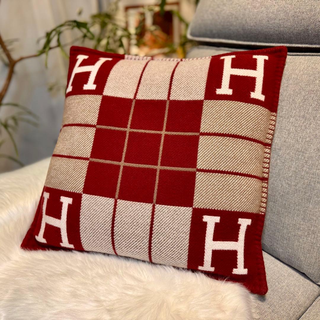 HERMES エルメス アヴァロン III クッション PM