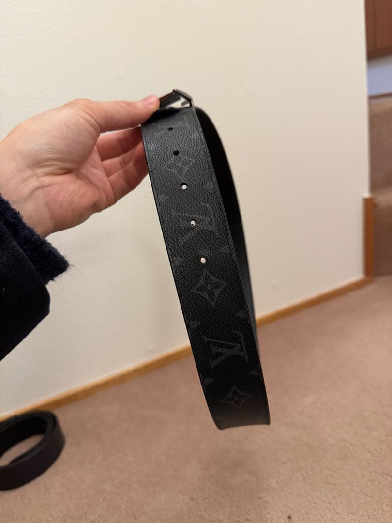 【美品】Louis Vuitton ベルト・lvイニシャル40MMリバーシブル