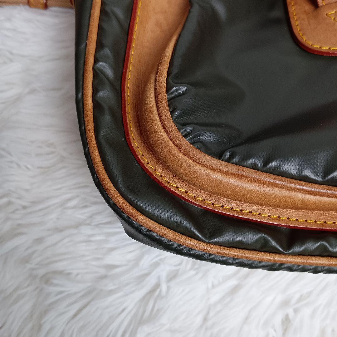 美品 HUNTING WORLD ショルダーバッグ バチュークロス バチューサー