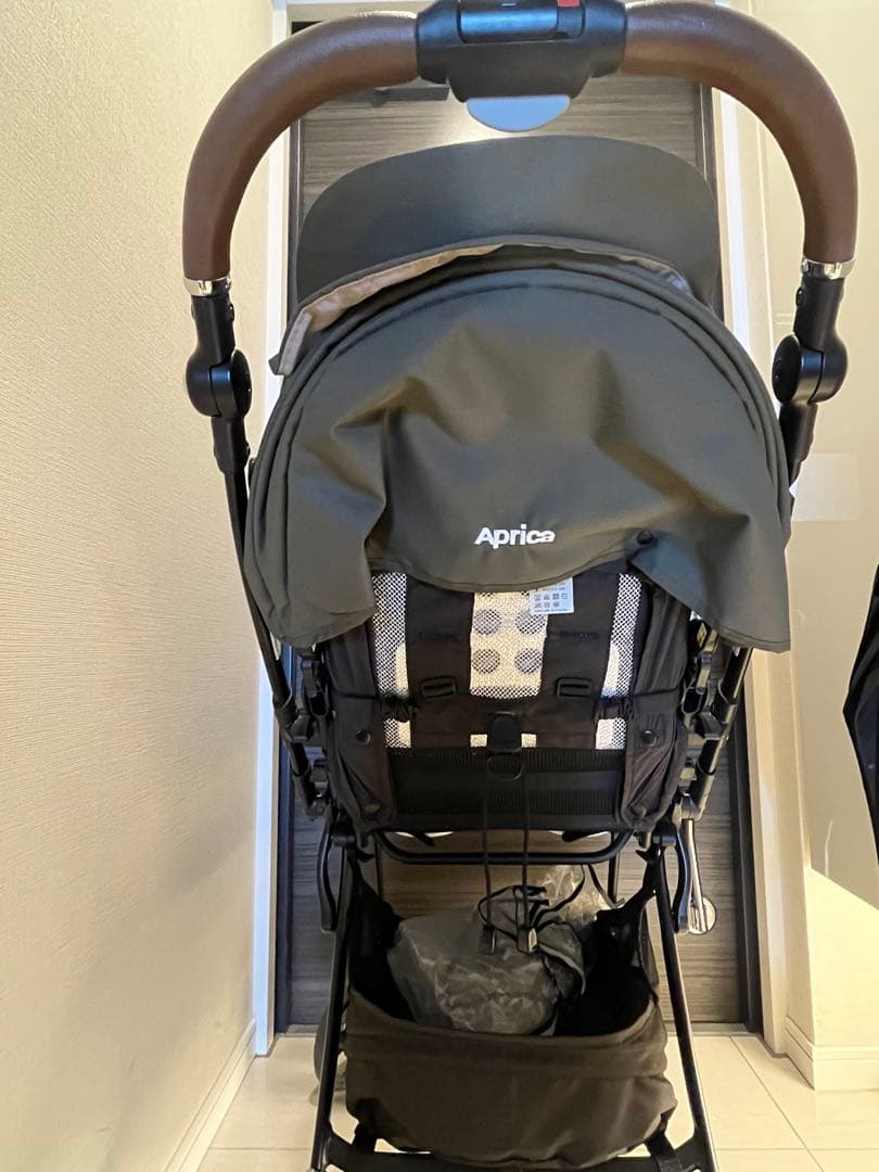 アップリカ　ベビーカー　ラクーナビッテクッション　アカチャンホンポ　限定カラー
