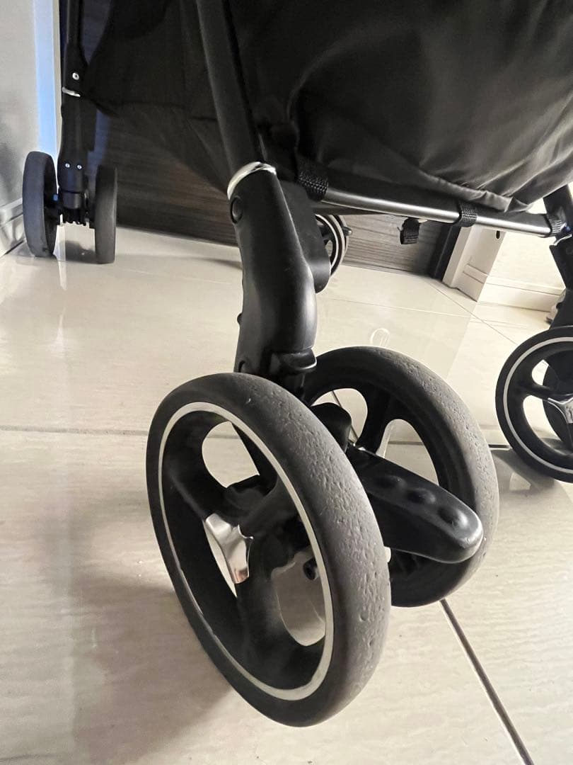 アップリカ　ベビーカー　ラクーナビッテクッション　アカチャンホンポ　限定カラー