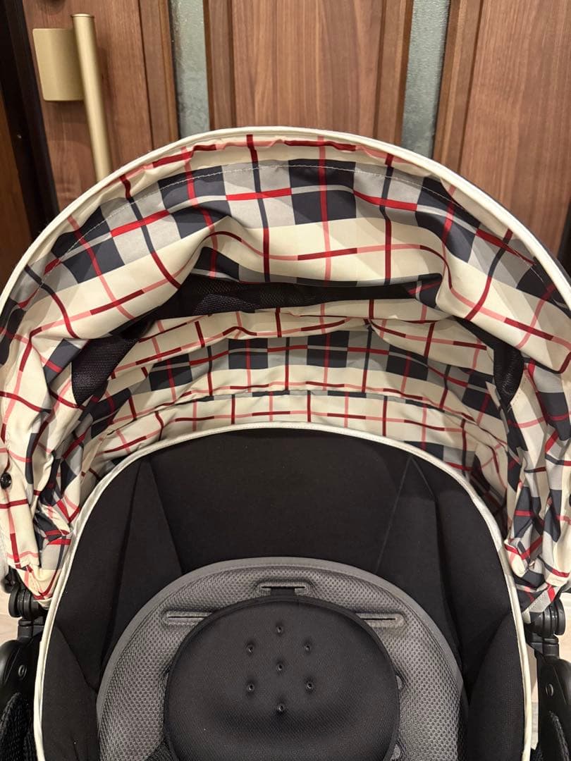 Aprica ベビーカー ブラック チェック柄　オプティアクッション