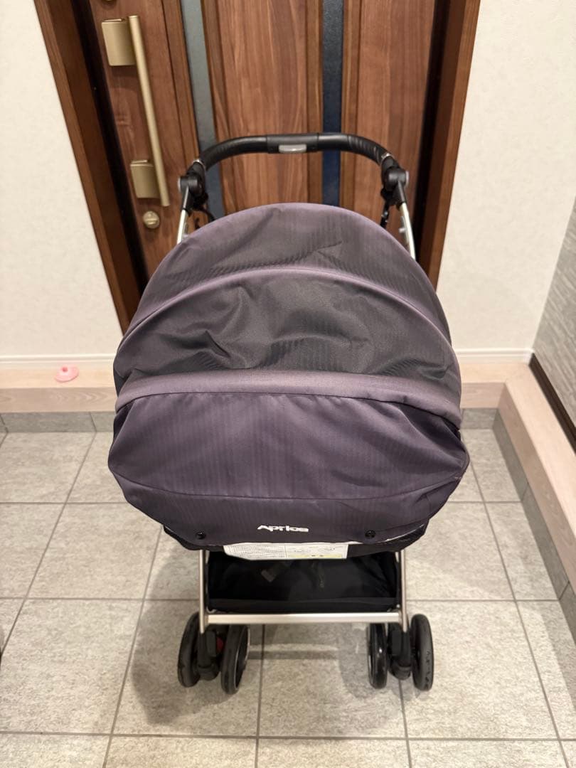 Aprica ベビーカー ブラック チェック柄　オプティアクッション