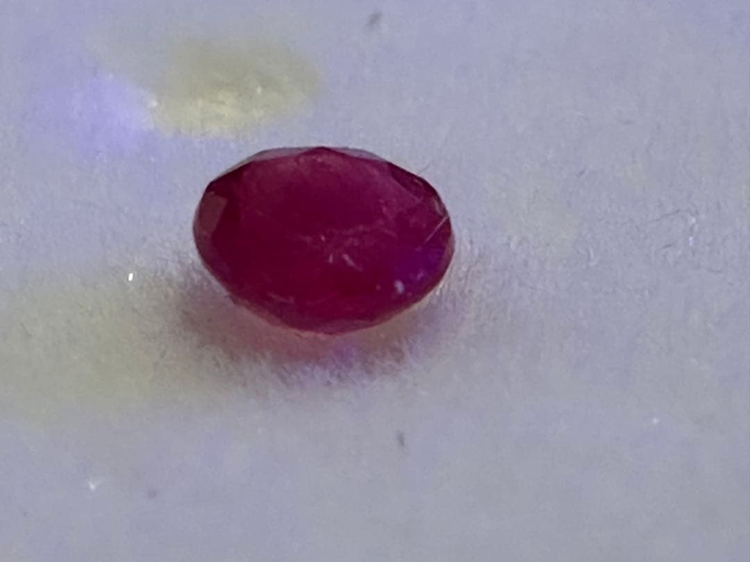 レッドベリル　ビックスバイト　ルース　0.12ct