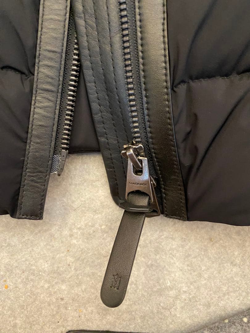 Mackage ブラックダウンジャケット Mサイズ