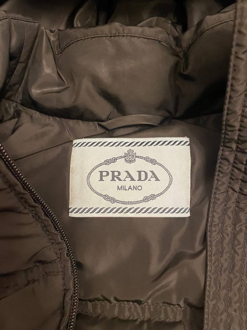 PRADA フード付きダウンジャケット　ブラック