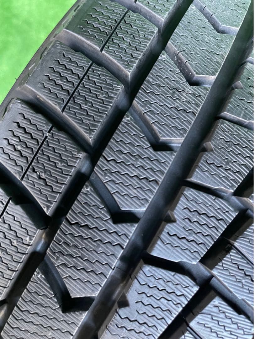 215/55R16 ダンロップWM02スタッドレス 4本 22年製 アルファード