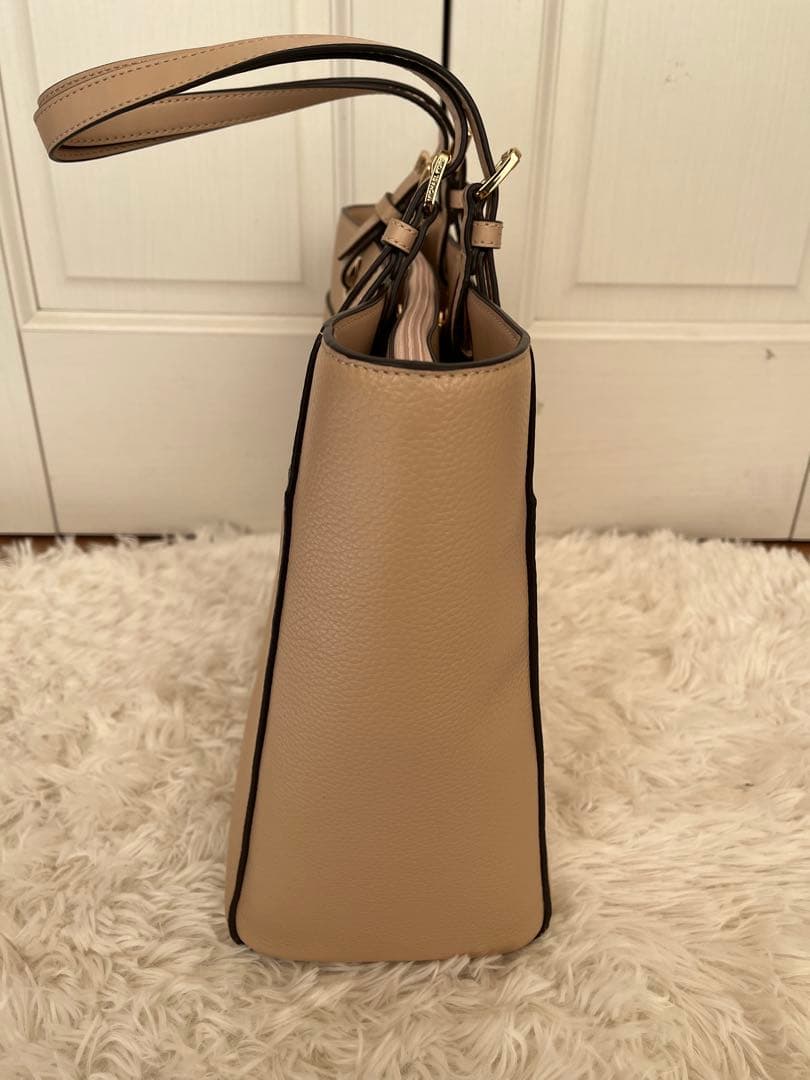 未使用MICHAEL KORS 上品なトートバッグ　収納充実　ベージュ系