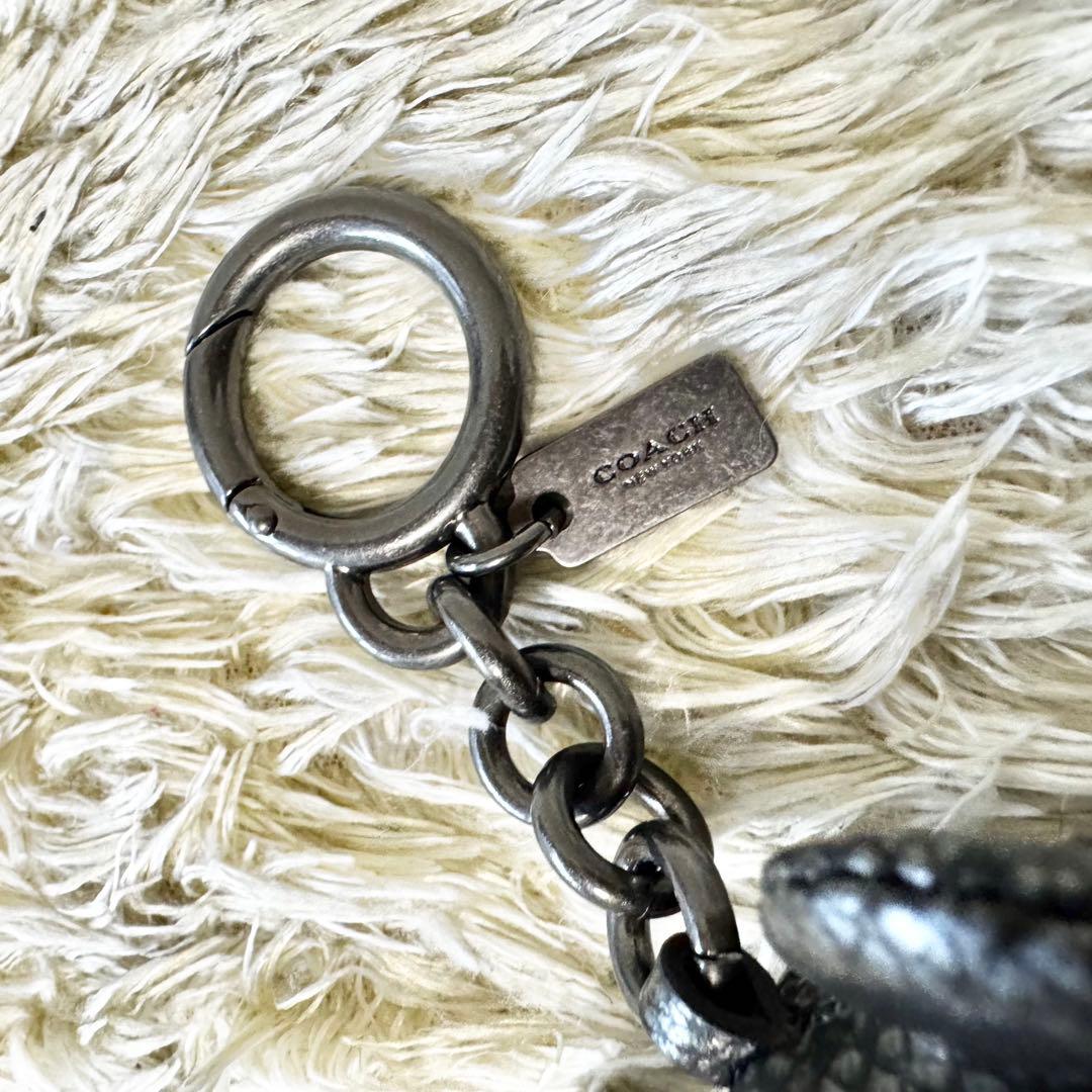 コーチ　ディズニーコラボ　ミッキーマウス　キーホルダー　レザー　チャーム