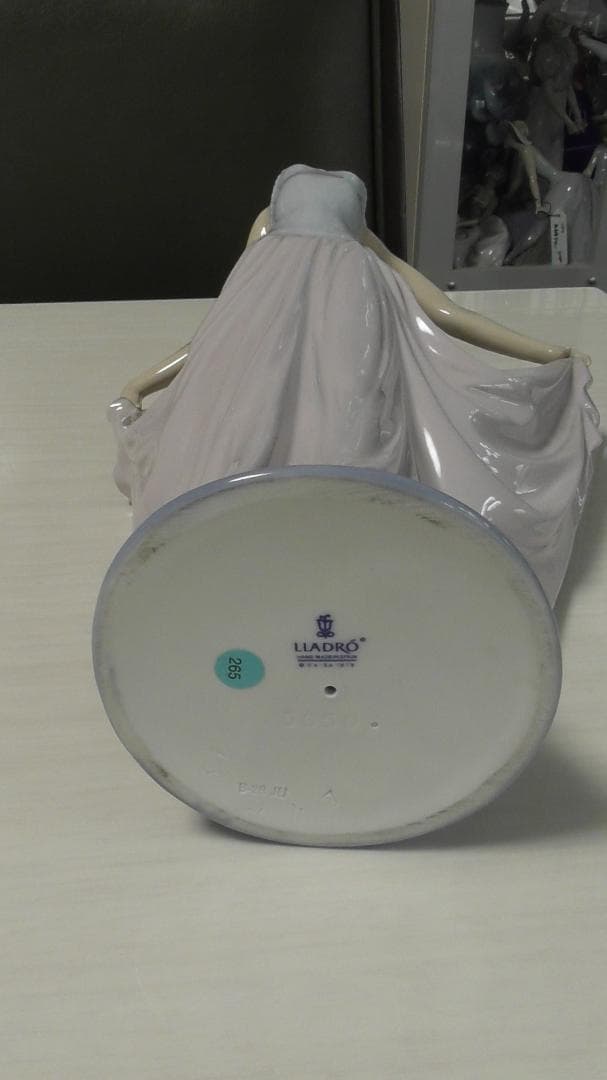 LLADRO　リヤドロ　【踊る少女】４　　リアドロ　インテリア　Ｌ245