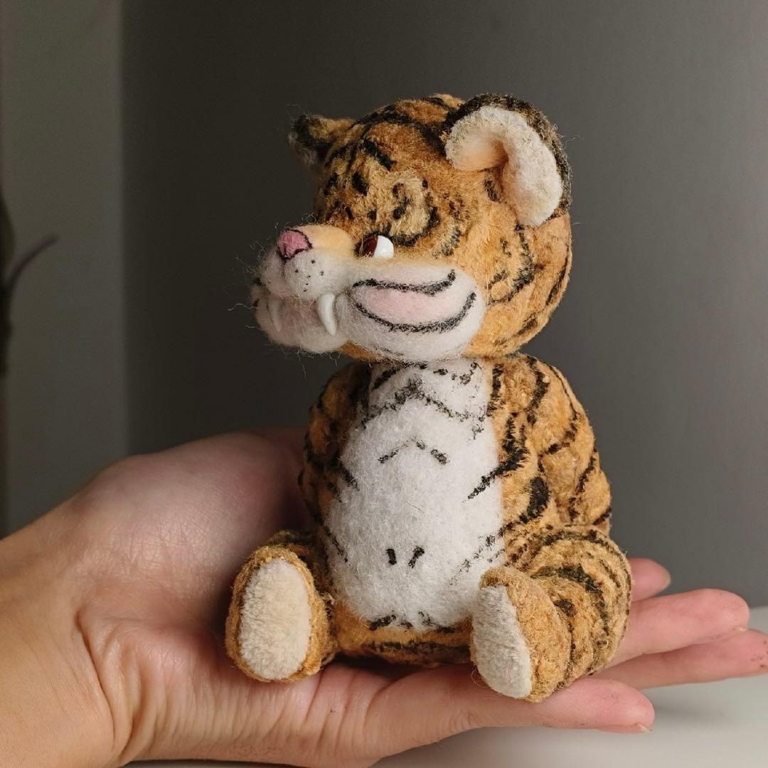 元気な虎さん アーティストベア ぬいぐるみ 海外作家様 ハンドメイド タイガー