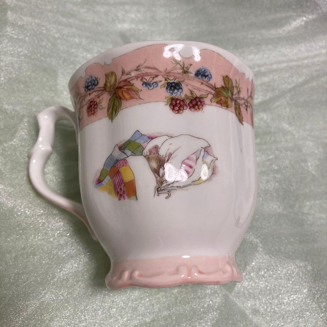 ロイヤル ドルトン ブランブリーヘッジ