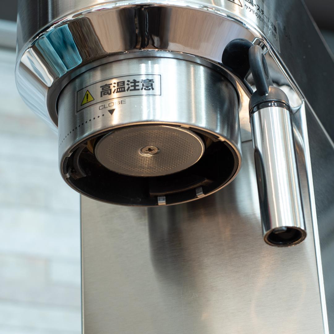 DeLonghi デロンギ デディカ EC680M エスプレッソマシン