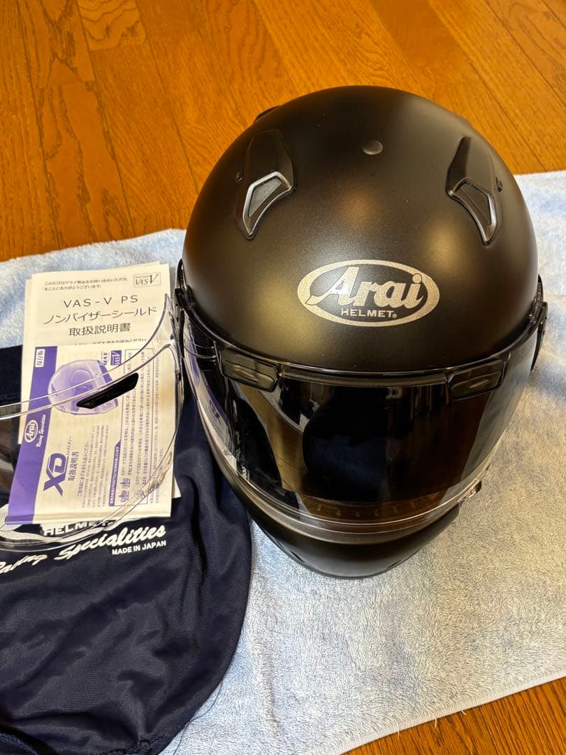 Arai XDフルフェイスヘルメット フラットブラック、サンバイザー付