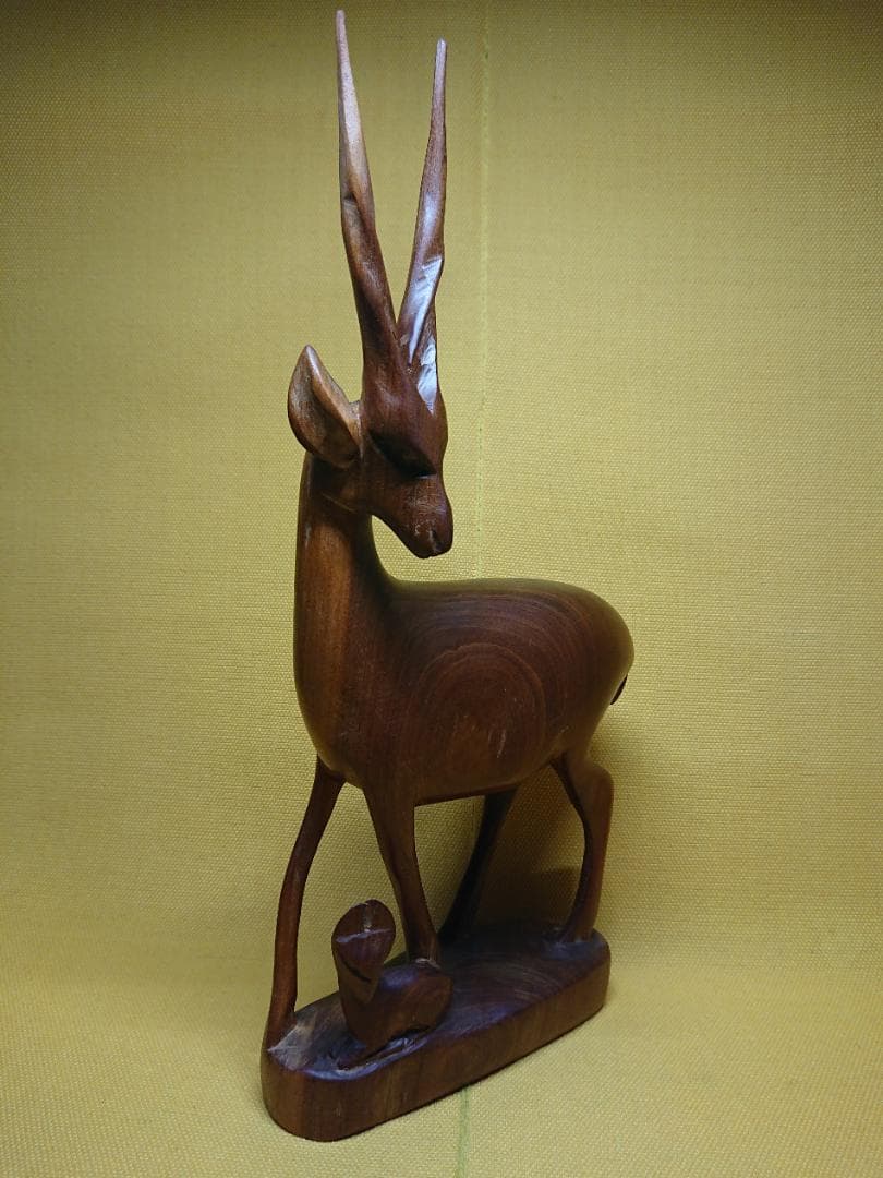 ビンテージ　鹿　木彫り　紫檀　彫刻　置物　インテリア　工芸品　美術品　A2588