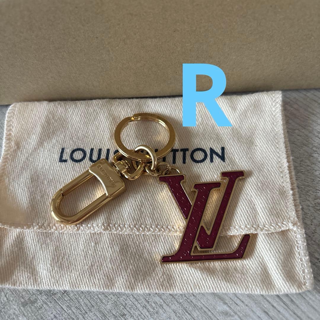 ルイヴィトン　ポルトクレ　LVナノグラム