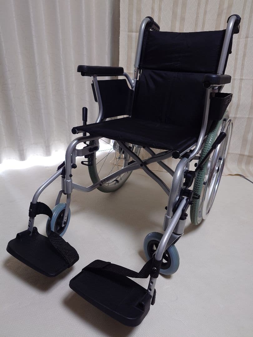 自走用車椅子 折りたたみ式 スワニー