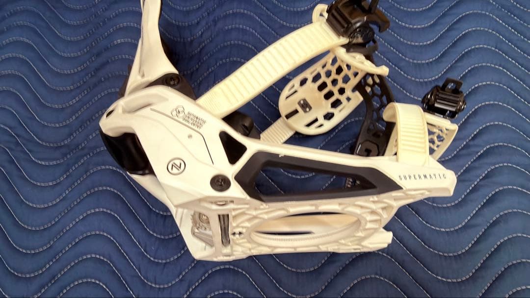 NIDECKER SUPERMATIC 23年モデル ビンディング ホワイト M
