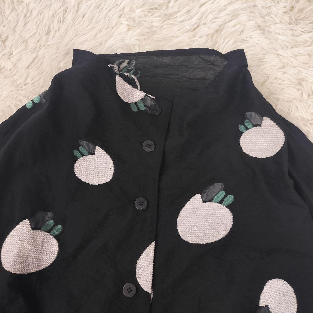 慈雨 かぶら刺繍ブラウス アシンメトリー 黒×白　総柄