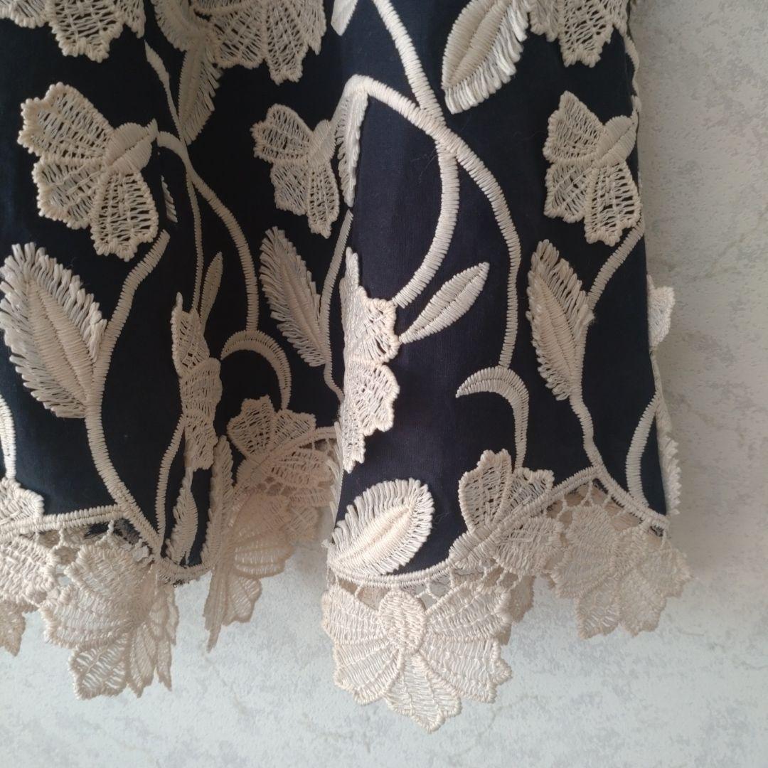 ANAYI 黒　刺繍　花柄スカート　美品