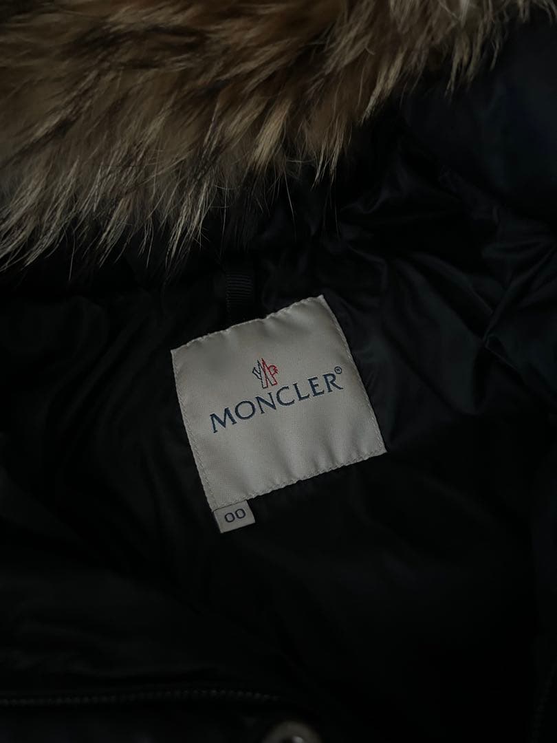 Moncler ブラック　ダウン