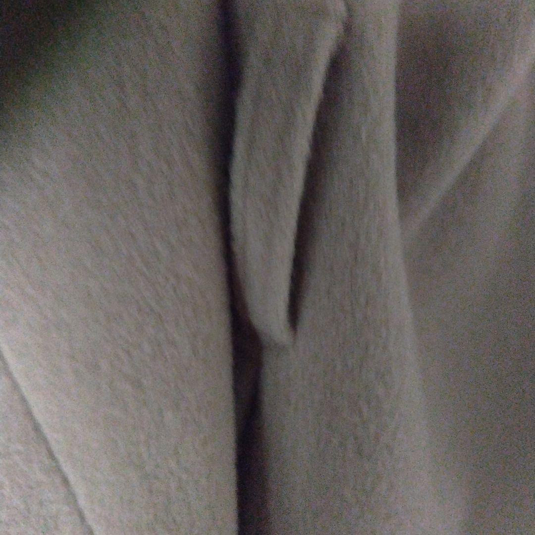 ヨーガンレール、大人女子のベージュロングコート、ベルト付き