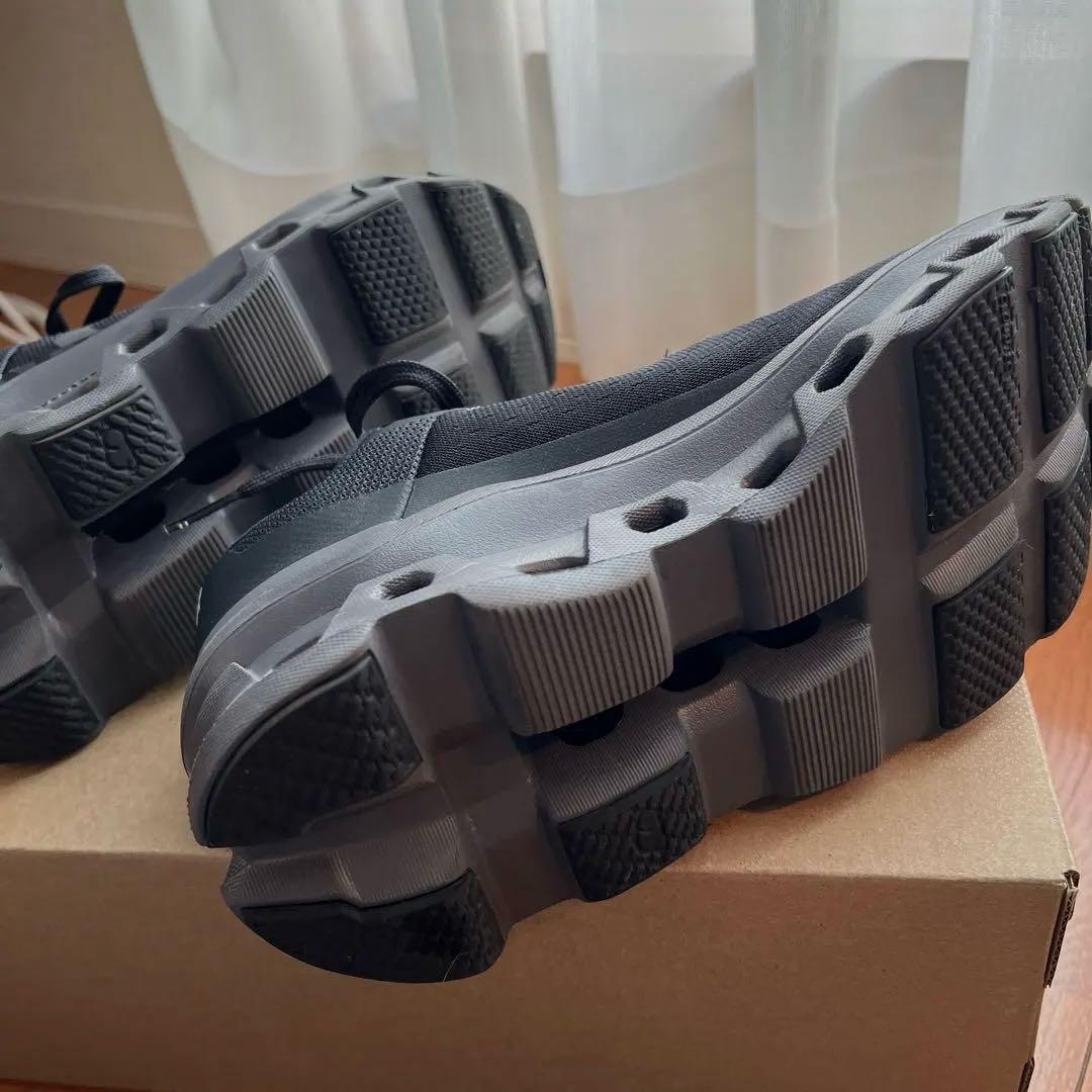 On クラウドモンスター ブラック ランニングシューズ23.5レディース