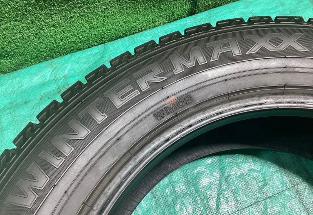 nuuun215/60R17⭐︎ダンロップウィンターマックス022022年製