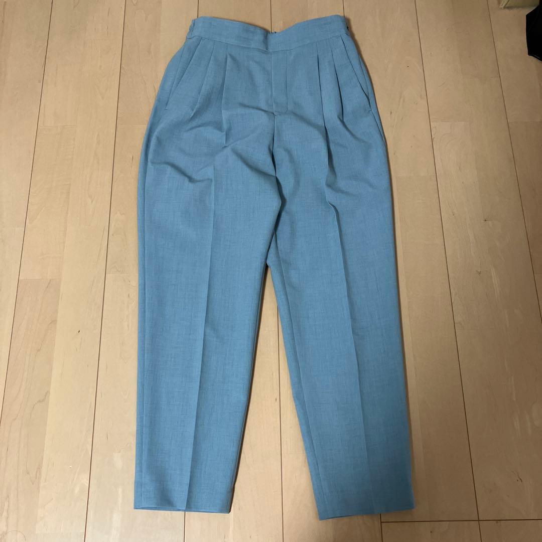 ライトブルーパンツスーツ サイズ38