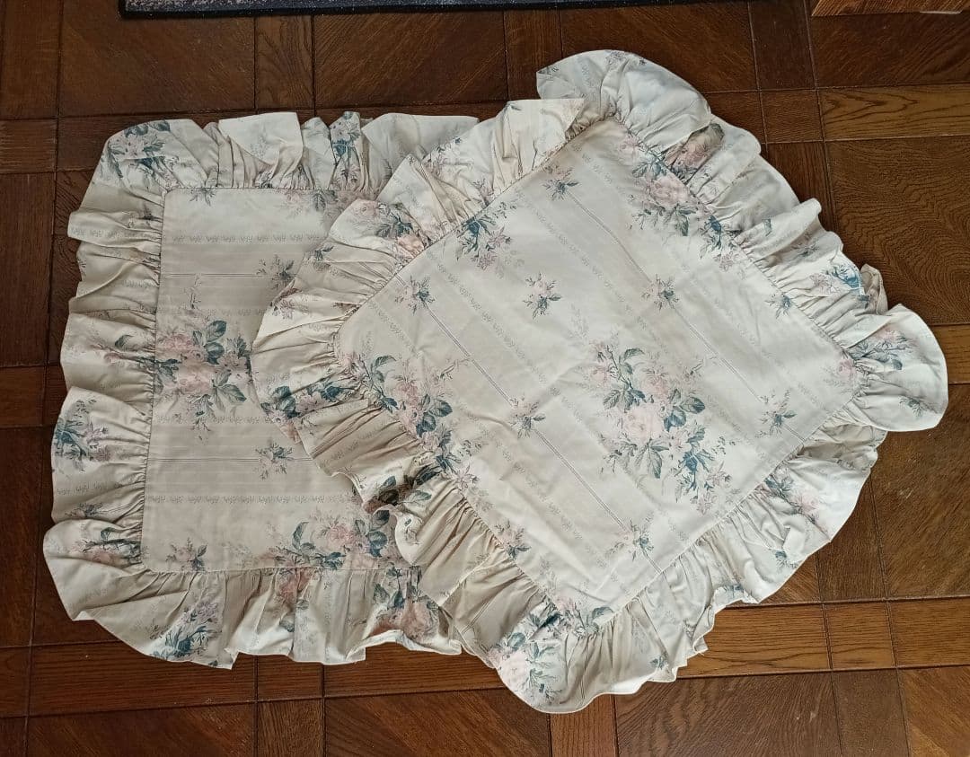 Ralph Lauren フリル付きクッションカバー45ｃｍ角 2枚セット