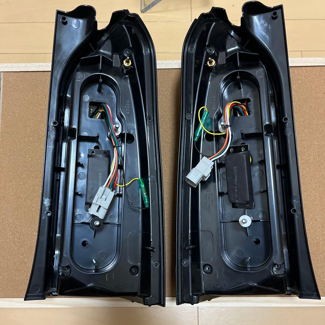 INTEC LEDテールランプ トヨタ プロボックス用