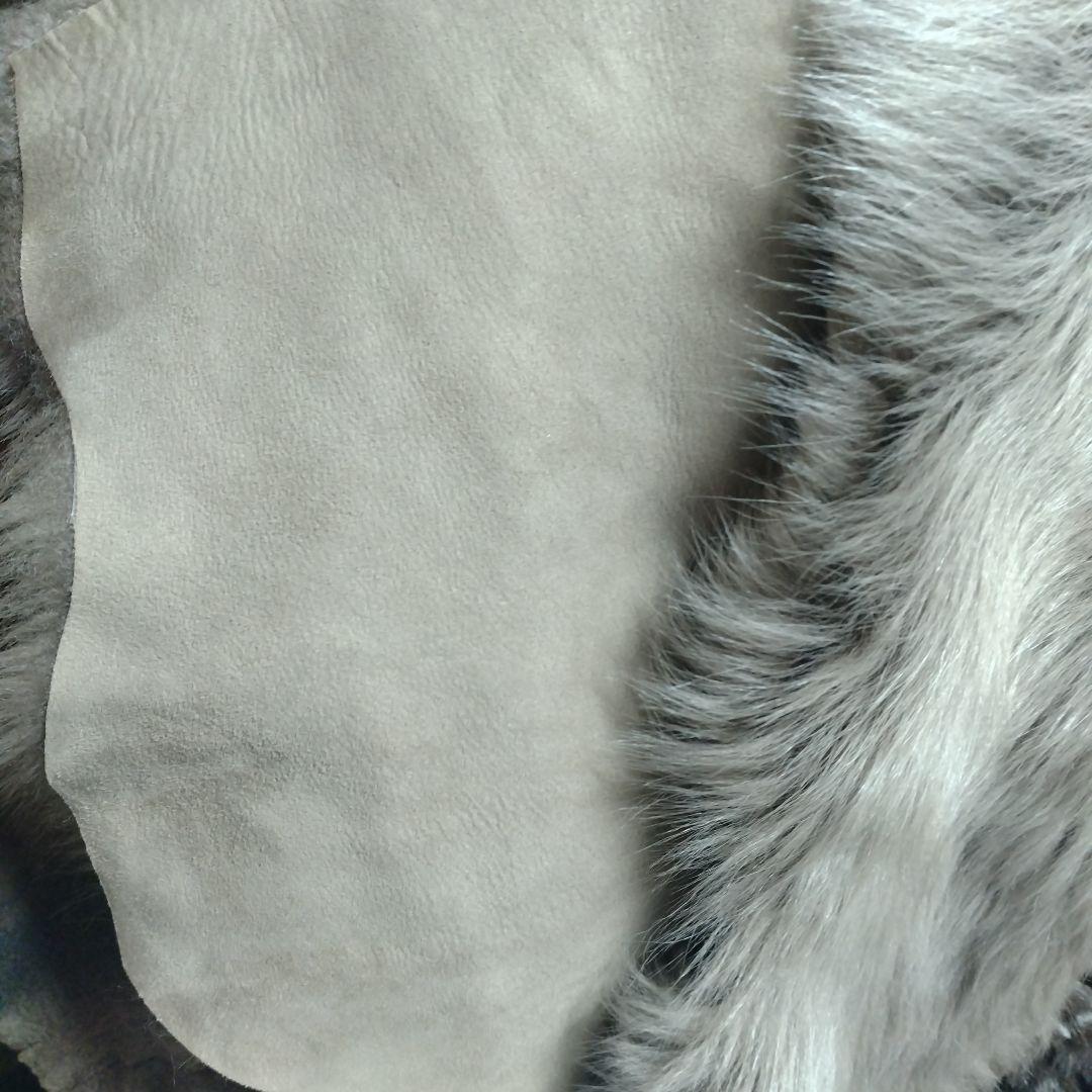 ムートンマフラー✩ショール✩ムートン✩柔らか✩ラムレザー✩留め具はコードです