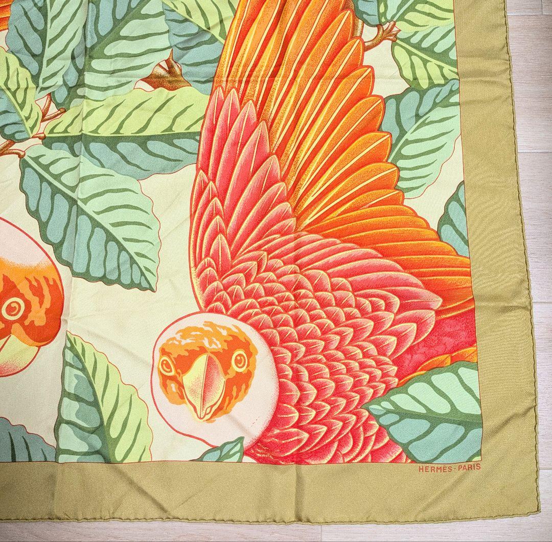 HERMESエルメス　カレ90 オウムのディテール　シルク100%