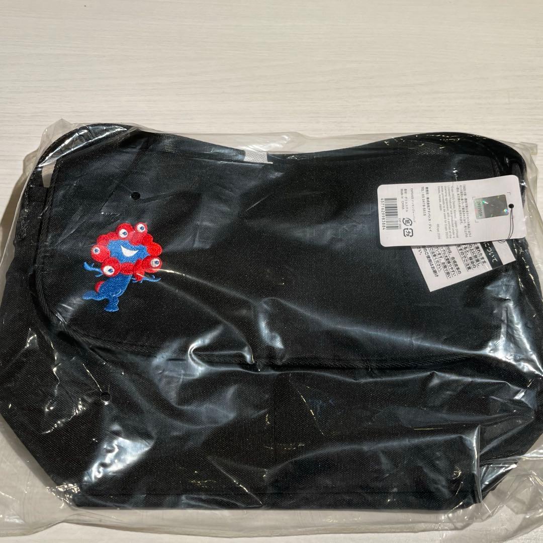 ミャクミャク　メッセンジャーバッグ