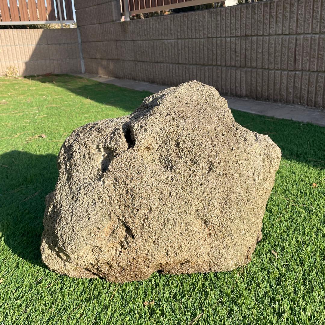 庭石 火山岩 軽石 天然石 穴ありガーデニングアクアリウム 水槽石 山草鉢 石鉢