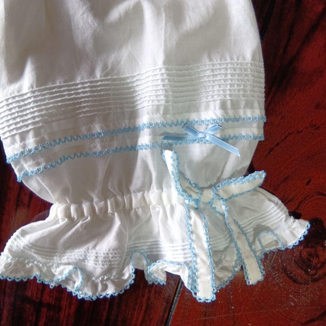 ホワイト フリルスカート 水色刺繍とブラウスのセットです❣